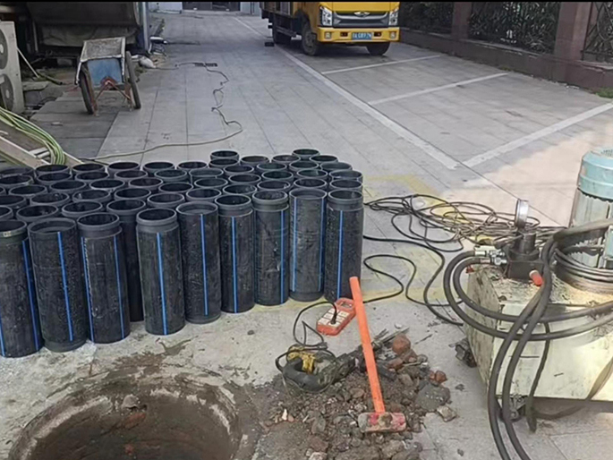 安陆PE置换管厂家 DN315置换管 非开挖管短管置换